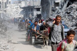 İsrail güçleri Han Yunus’un doğusundan çekiliyor… Binlerce kişi yıkılan evlerine geri dönüyor