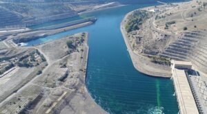 Suya dayalı bölgesel kalkınma projeleri (GAP, KOP, DAP, DOKAP)  hızlanmalı