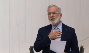 AK Parti Grup Başkanvekili Yenişehirlioğlu,”Kontrol edilemeyen köpek popülasyonu maddi ve manevi kayıplara sebep oluyor”