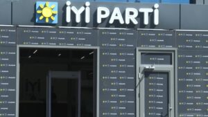 İyi Parti’de istifalar sürüyor