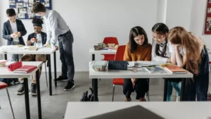 Araştırma: Kız öğrenciler iklim değişikliği konusunda erkeklerden daha kaygılı