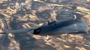 ANKA III iniş takımlarını havada kapattı