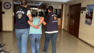 Metroda bir çocuğu darp eden saldırgan gözaltında