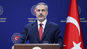 Bakan Fidan Lübnan Başkakanı Mikati ile görüştü