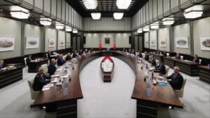 Kabine Ahlat’ta toplanacak