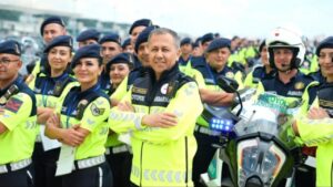 Bakan Yerlikaya, hizmete alınan yeni motosikletlerle deneme turu attı