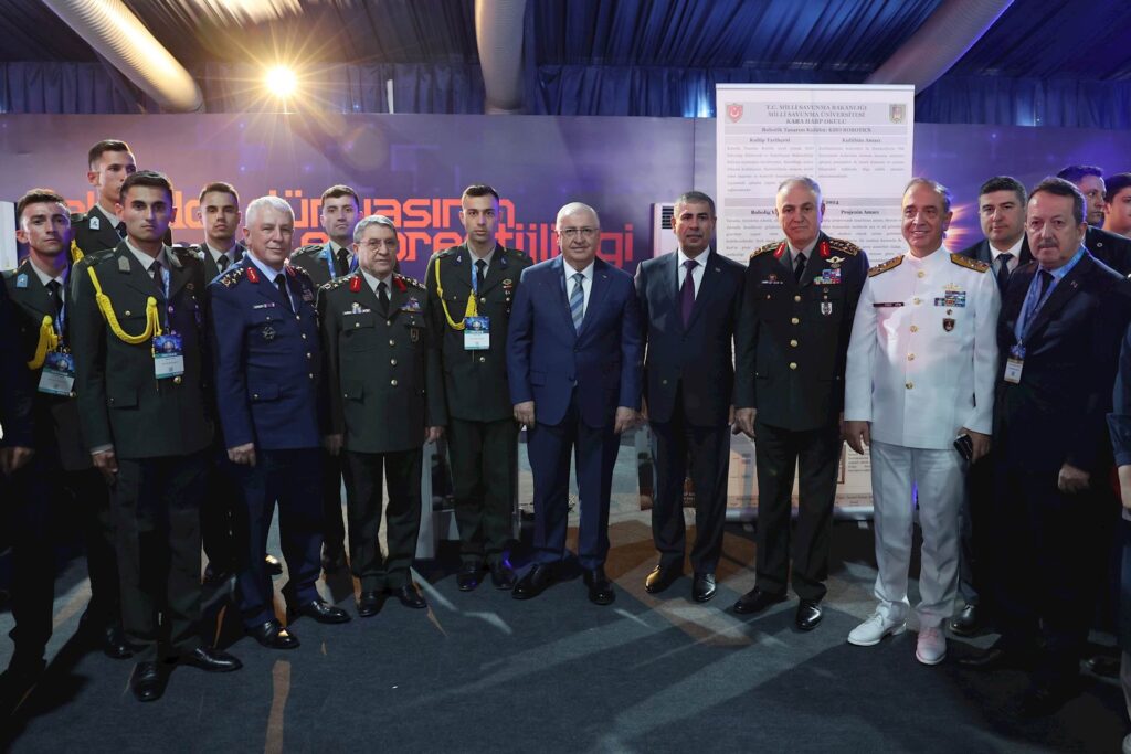 Millî Savunma Bakanı Yaşar Güler ve TSK Komuta Kademesi, Adana’da TEKNOFEST’i ziyaret etti