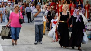 Dindar / Muhafazakar İnsanlar ve Laikler