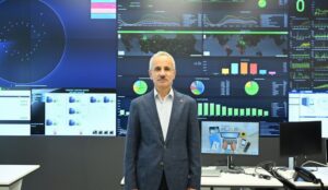 Ulaştırma ve Altyapı Bakanı Uraloğlu, “Türkiye İnternette günde 6 Saat 51 dakika geçiriyor”