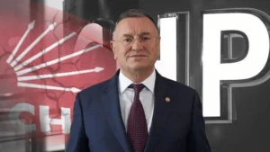 Lütfü Savaş CHP’den ihraç edildi
