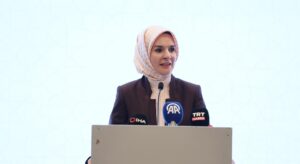 Aile ve Sosyal Hizmetler Bakanı Göktaş, “İlk evlilik yaşı erkeklerde 28,3, kadınlarda ise yüzde 25,7 düzeyinde”