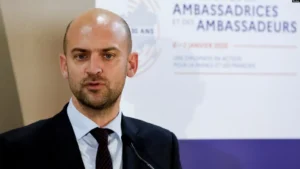 Fransa: “Suriye’ye yönelik bazı yaptırımlar hızla kaldırılabilir”