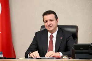 Saadet Partisi Genel Başkanı Mahmut Arıkan, Haberler.com stüdyosunda Melis Yaşar’ın canlı yayın konuğu oldu