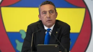 Fenerbahçe Kulübü Başkanı Ali Koç: “3 tane olmazsa olmaz ihtiyacımız var. 2 stoper ve sol bek almalıyız”