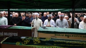 Cumhurbaşkanı Erdoğan Bolu’da Gültekin ailesinin cenazesine katıldı