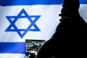 Mossad ünlü casusun peşinde
