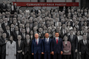 Her Üçlü Muhteşem midir?