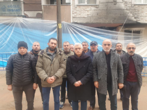 Kocaeli Milletvekili Ömer Faruk Gergerlioğlu, Darıca’da doğalgaz patlaması yaşanan binayı inceledi