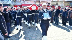 Kocaeli’elinin tanınmış simalarından Muharrem Atik’in cenazesi Trabzon’da toprağa verildi!