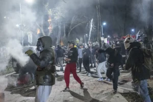 İçişleri Bakanı Ali Yerlikaya açıkladı: “1418 provokatör gözaltında”