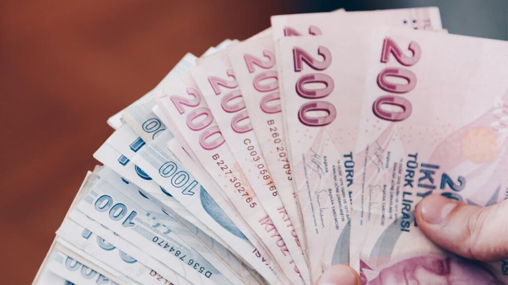 Sosyal Güvenlik Kurumu, emeklilere Ramazan Bayramı ikramiyelerini yarından itibaren ödenmeye başlayacak
