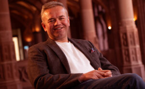 Gazeteci Oktan Erdikmen’den yeni kitap: Dünyanın En Vahşi Hayvanı