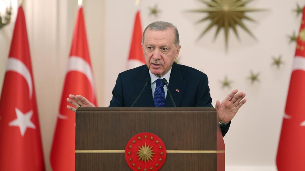 Cumhurbaşkanı Erdoğan: Hiçbir silah vatan sevgisine galip gelemez