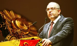 Millî Savunma Üniversitesi Rektörü ve tarihçi Prof. Dr. Erhan Afyoncu, Osmanlı Devletini de bitiren tehlikeye dikkat çekti…