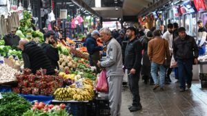 Bakan Bolat, CHP’nin boykot çağrılarına rağmen alışveriş yapanlara teşekkür etti