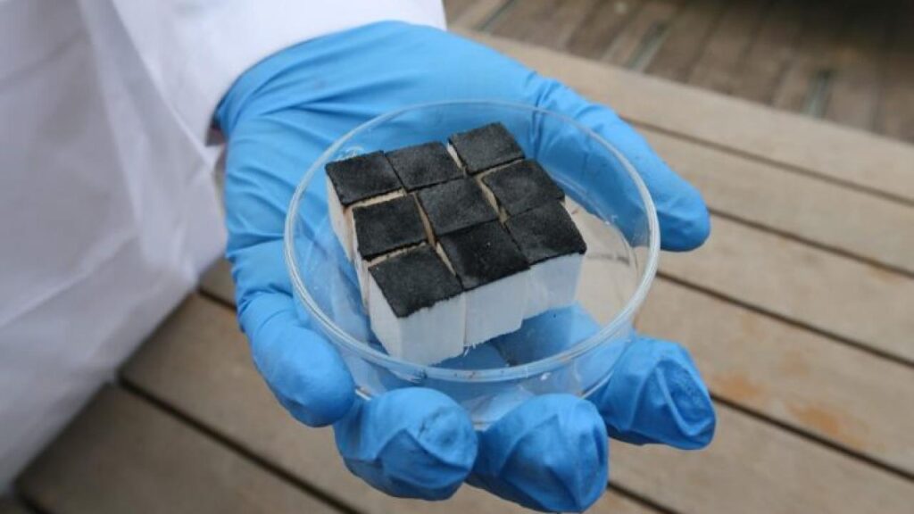 Güneş enerjisiyle havadan su üreten akıllı sünger geliştirildi