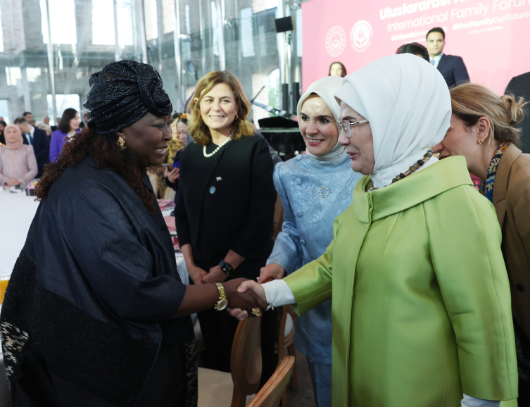 Emine Erdoğan, “Aile tüm dünyada toplumların ortak değeri, tüm dinlerin kutsalıdır”