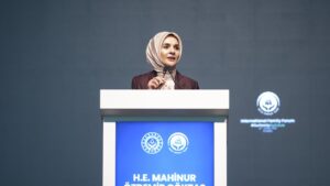 Bakan Mahinur Özdemir Göktaş, “Güçlü toplum, güçlü aileyle mümkündür ilkesiyle hareket ediyoruz”
