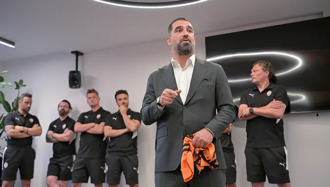 Arda Turan, Shakhtar Donetsk’te işbaşı yaptı