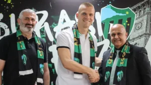Kocaelispor, kaleci Aleksandar Jovanovic ile 2 yıllık sözleşme imzaladı.