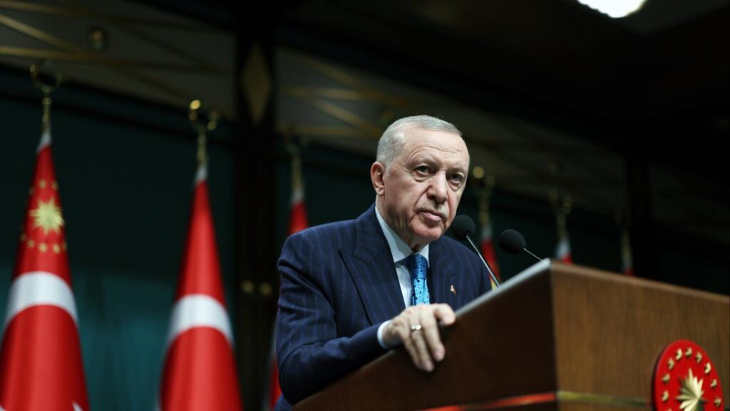 Cumhurbaşkanı Erdoğan, Türk Kara Kuvvetlerinin kuruluş yıl dönümünü kutladı