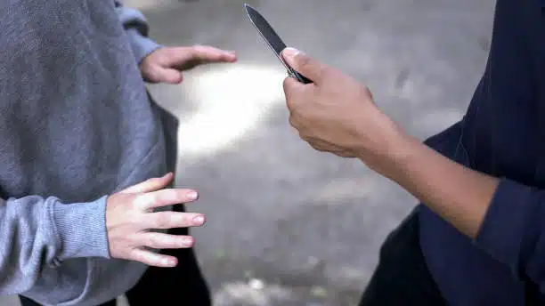 Suça teşebbüs ve kasten yaralamaya yönelik hapis cezaları artırılıyor