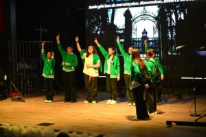 Kartepeli Gençlerden İngilizce Tiyatro Oyunu