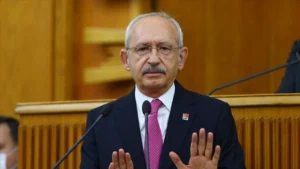 Eski CHP Milletvekili Barış Yarkadaş, CHP Genel Merkezi’nin Kemal Kılıçdaroğlu’na karşı sistematik bir ihraç süreci başlattığını iddia etti.