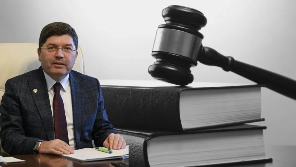 Adalet Bakanı Tunç, “Siyasi partilerin her birine sorduğumuz zaman hepsi yeni, demokratik bir anayasa istiyor.”