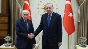 Cumhurbaşkanı Erdoğan, MHP Genel Başkanı Bahçeli ile telefonda “Terörsüz Türkiye” sürecini görüştü