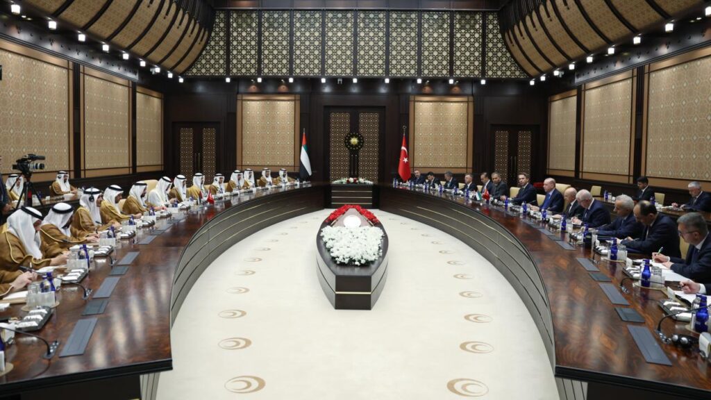 Cumhurbaşkanı Erdoğan ve (BAE) Devlet Başkanı Al Nahyan huzurunda, iki ülke arasında 7 anlaşma imzalandı.