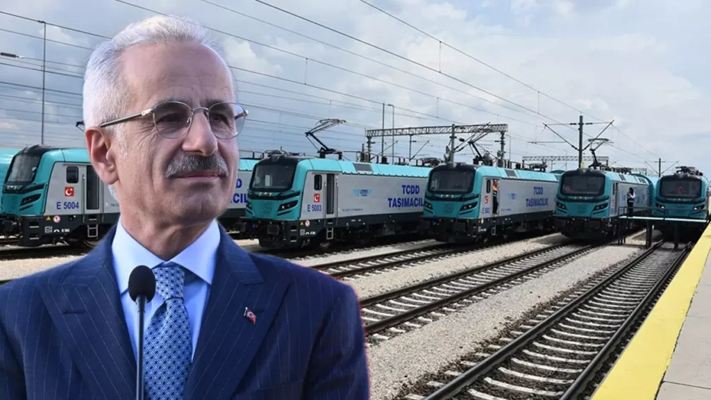 Bakanı Abdulkadir Uraloğlu, “Türkiye’nin ilk yerli ve milli ana hat elektrikli lokomotifi ilk ticari seferini gerçekleştirdi
