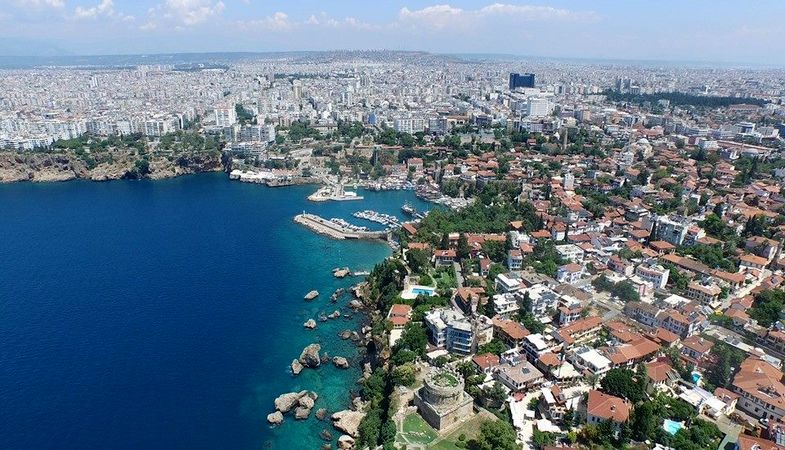 Kiraların yüksek olması nedeniyle Antalya, İstanbul İzmir ve Ankara gibi büyük şehirlerde memur açığını büyütüyor…