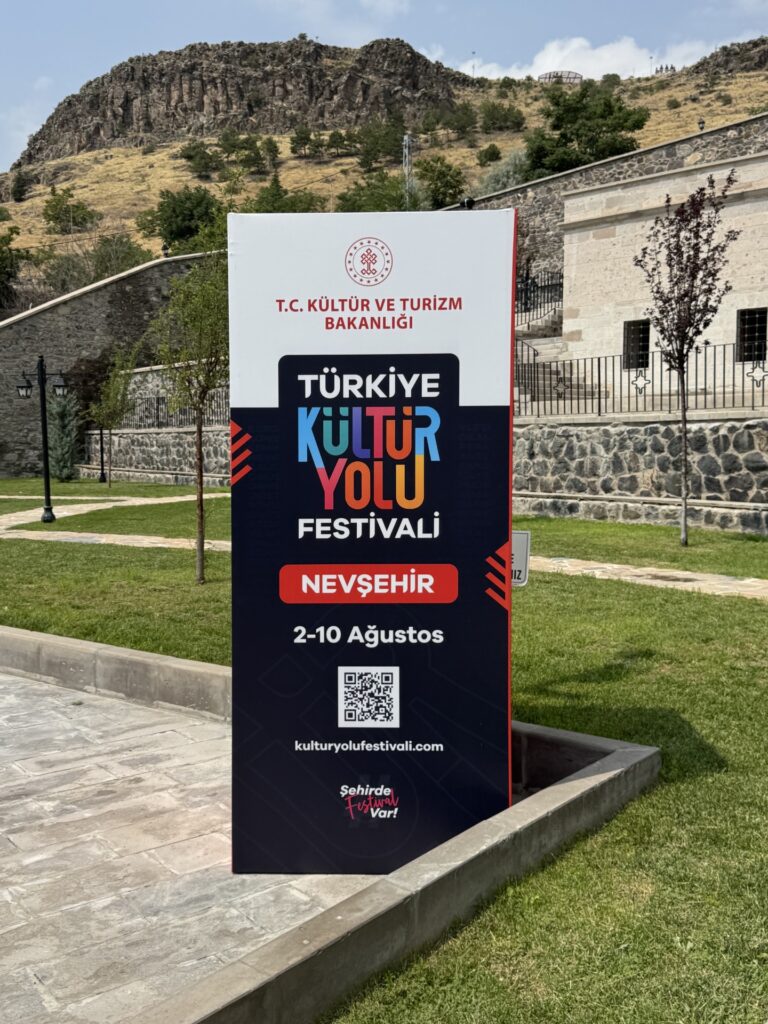 Nevşehir Kültür Yolu Festivali kapsamında, “Medeniyetlerin Mirası” sergisi büyük ilgi görüyor…