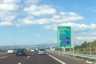 Karayolları Genel Müdürlüğünün (KGM) sorumluluğundaki otoyollarda geçiş ücretleri, 1 Ocak 2026’dan itibaren her yıl otomatik olarak artacak…