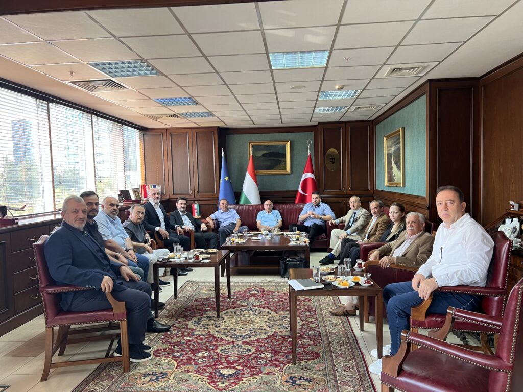 Türkiye Macaristan Ekonomik ve Ticaret Toplantısı İstanbul’da Gerçekleşti