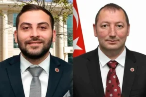 CHP Beykoz Belediye Meclis üyeleri Uğur Gökdemir ve Murat Uzun partilerinden istifa ettiklerini açıkladı.