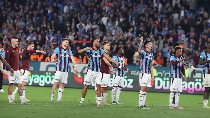 Trendyol Süper Lig’in 10. haftasında Trabzonspor sahasında karşılaştığı Eyüpspor’u 2-0 mağlup eden karşılaşmayı spor yazarları kaleme aldı…