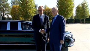 Cumhurbaşkanı Recep Tayyip Erdoğan, Almanya Başbakanı Friedrich Merz’i resmi törenle karşıladı.