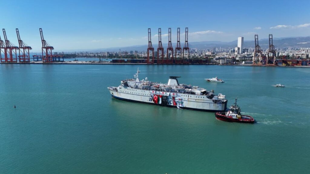 (AFAD) koordinasyonundaki Gazze için insani yardım malzemesi taşıyan 17. “İyilik Gemisi” Mısır’ın El-Ariş Limanı’na yaklaştı.